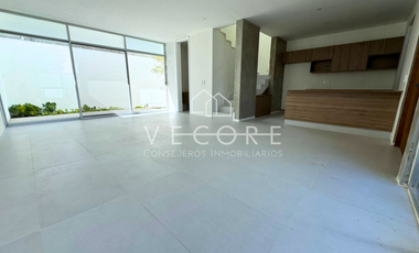 CASA EN VENTA EN BOSQUE REAL, TLAJOMULCO DE ZUÑIGA