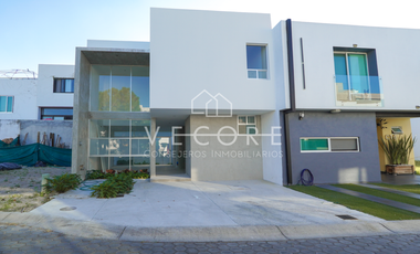 CASA EN VENTA EN BOSQUE REAL, TLAJOMULCO DE ZUÑIGA