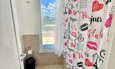Casa en 3 plantas con bajada náutica privada al Lago - Barrio exclusivo en Nordelta