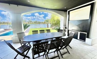 Casa en 3 plantas con bajada náutica privada al Lago - Barrio exclusivo en Nordelta