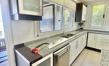 Casa en 3 plantas con bajada náutica privada al Lago - Barrio exclusivo en Nordelta