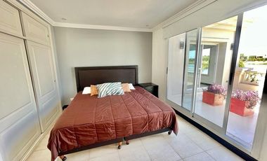 Casa en 3 plantas con bajada náutica privada al Lago - Barrio exclusivo en Nordelta