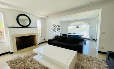 Casa en 3 plantas con bajada náutica privada al Lago - Barrio exclusivo en Nordelta