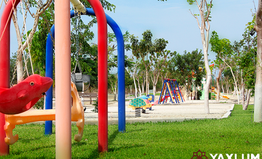 Lote de  metros en venta dentro de privada Yaxlum