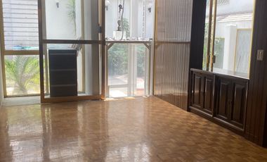 CASA EN VENTA: CIUDAD SATELITE, NAUCALPAN. INVERSIONISTAS