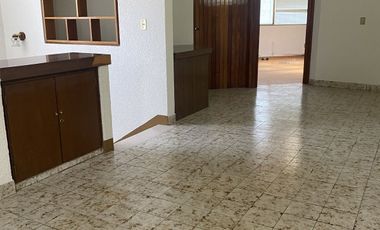 CASA EN VENTA: CIUDAD SATELITE, NAUCALPAN. INVERSIONISTAS