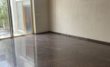 CASA EN VENTA: CIUDAD SATELITE, NAUCALPAN. INVERSIONISTAS