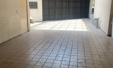 CASA EN VENTA: CIUDAD SATELITE, NAUCALPAN. INVERSIONISTAS