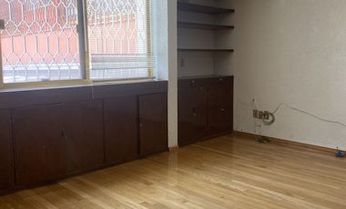 CASA EN VENTA: CIUDAD SATELITE, NAUCALPAN. INVERSIONISTAS