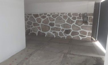 VENTA CASA EN SANTA CRUZ DEL MONTE