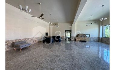 EN VENTA, Casa moderna con amplios espacios y múltiples usos en Campeche