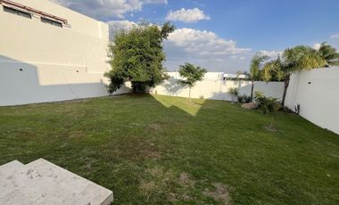 CASA EN VENTA EN CUMBRES DEL CAMPESTRE LEÓN GUANAJUATO