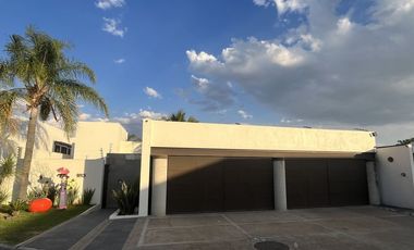 CASA EN VENTA EN CUMBRES DEL CAMPESTRE LEÓN GUANAJUATO