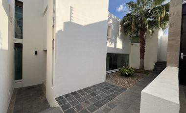 CASA EN VENTA EN CUMBRES DEL CAMPESTRE LEÓN GUANAJUATO