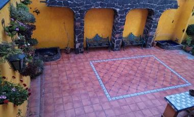 Terreno con jardín, en Paseos de Taxqueña, Coyoacán, CDMX.