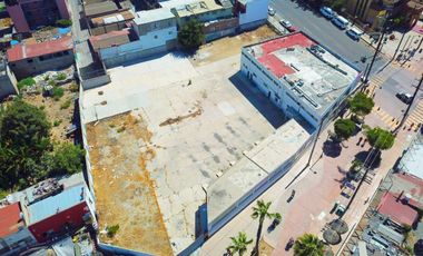 EDIFICIO - COMERCIAL EN VENTA
