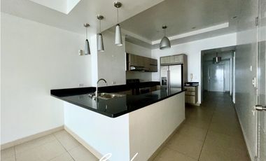 VENTA  APARTAMENTO LINEA BLANCA VISTA AL MAR, AVE BALBOA PH RIVAGE (4)