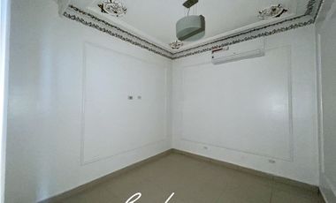 VENTA  APARTAMENTO LINEA BLANCA VISTA AL MAR, AVE BALBOA PH RIVAGE (4)