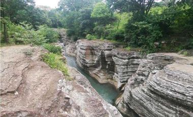 VENTA DE HERMOSA FINCA CERCA DE CORONADO, LIBERTAD Y BELLEZA NATURAL