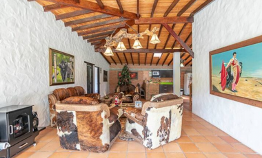 Arriendo casa campestre amoblada en La Ceja con lago