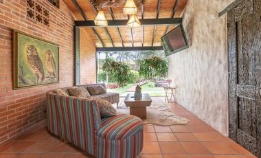 Arriendo casa campestre amoblada en La Ceja con lago