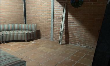 Arriendo casa campestre amoblada en La Ceja con lago