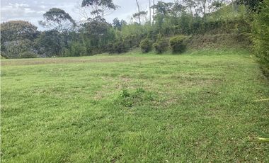 Arriendo casa campestre amoblada en La Ceja con lago