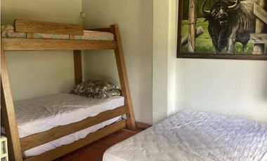 Arriendo casa campestre amoblada en La Ceja con lago