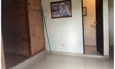 Arriendo casa campestre amoblada en La Ceja con lago