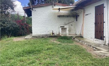 Arriendo casa campestre amoblada en La Ceja con lago
