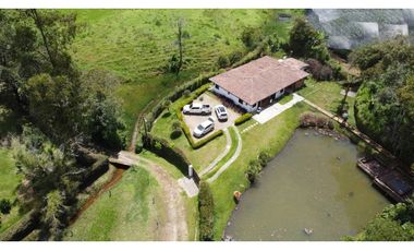 Arriendo casa campestre amoblada en La Ceja con lago