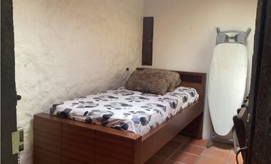 Arriendo casa campestre amoblada en La Ceja con lago
