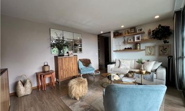 VENDO APARTAMENTO EN EL POBLADO