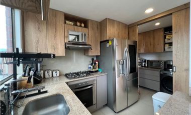VENDO APARTAMENTO EN EL POBLADO