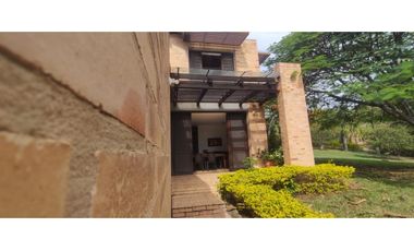 Casaquinta con piscina, 6500 M2 en 1399 mill en La Mesa CUND
