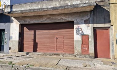 VENTA DE CASA EN Tres de Febrero