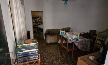 VENTA DE CASA EN Tres de Febrero