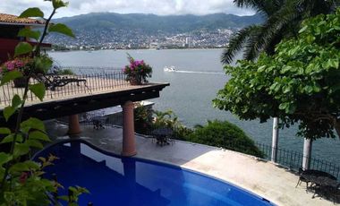 ACAPULCO TRADICIONAL VILLA EN VENTA VISTA Y ACCESO AL MAR