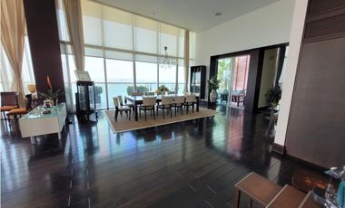 Apartamento Bocagrande sobre la bahia