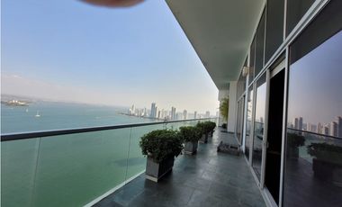 Apartamento Bocagrande sobre la bahia