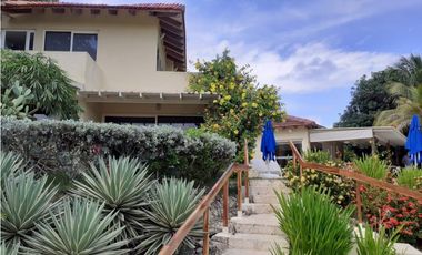 Casa en Baru, condominio cerrado