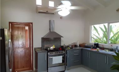 Casa en Baru, condominio cerrado