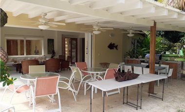 Casa en Baru, condominio cerrado