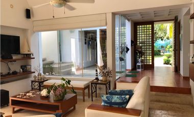 Casa en Baru, condominio cerrado