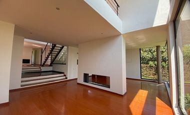 En Renta hermosa Casa en conjunto cerrado Casa de Campo, La Calera