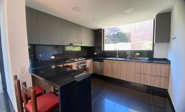 En Renta hermosa Casa en conjunto cerrado Casa de Campo, La Calera