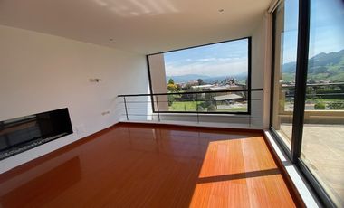 En Renta hermosa Casa en conjunto cerrado Casa de Campo, La Calera