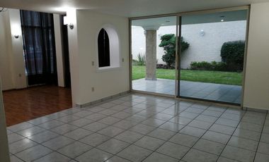 Casa Dentro de Coto Bugambilias Primera Sección