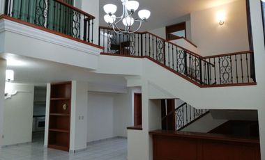 Casa Dentro de Coto Bugambilias Primera Sección