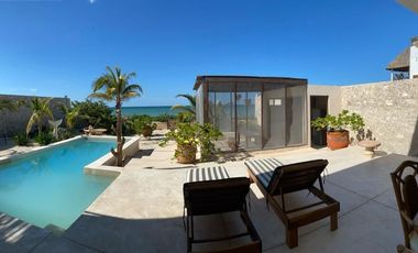 Casa en Venta  a Pie de Playa en Telchac Puerto, Yucatán